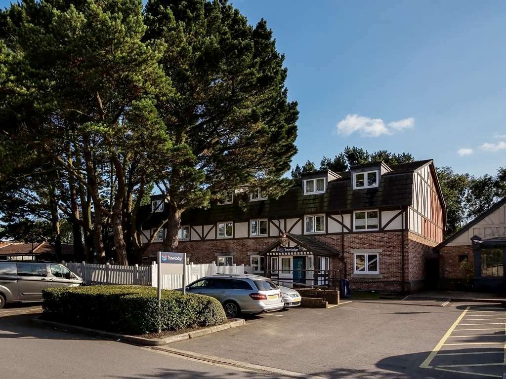 Travelodge Bournemouth Cooper Dean Buitenkant foto